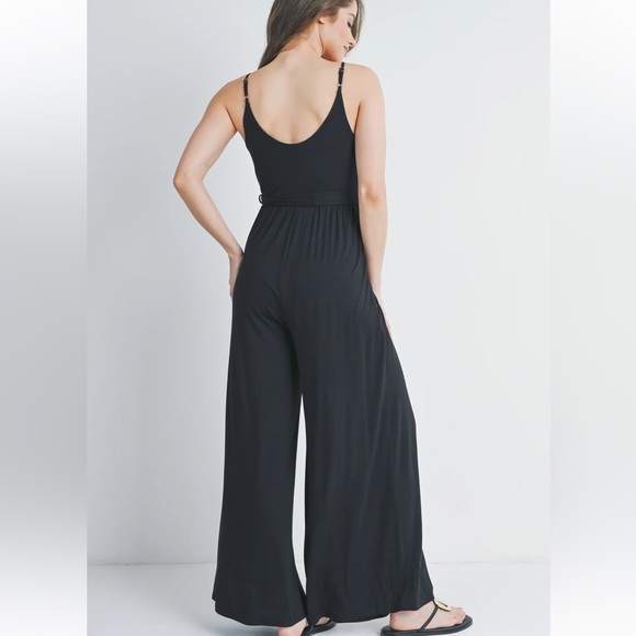 NWOT hello Miz Spaghetti Strap V-Neck Split Hem Maternity Jumpsuit - Picture 4 of 6